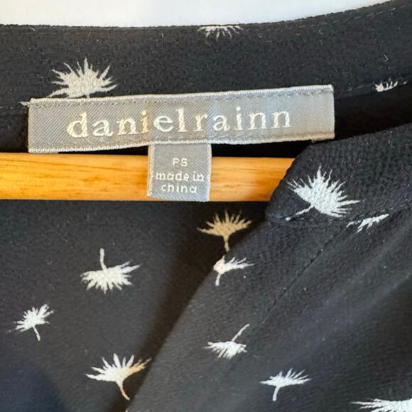 Daniel Rain Semi Sheer Blouse Quarter Sleeve V Neck Office Career Small Black - Picture 3 of 12